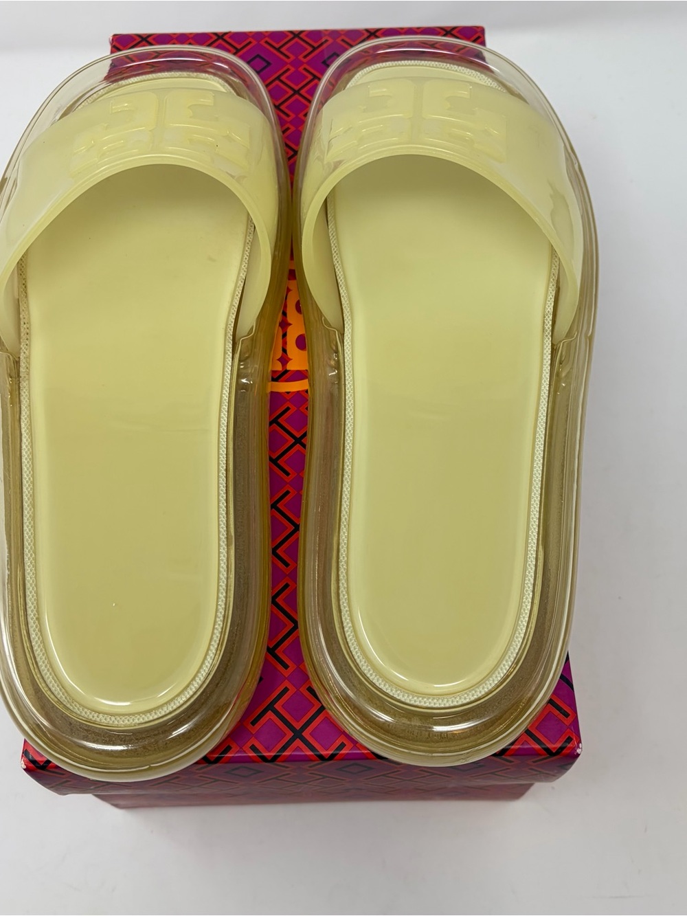 Tory Burch Bubble Jelly Slides Ivory Vanilla yellow Logo Sandals Size 9 - Picture 6 of 9